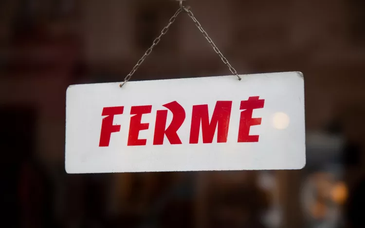 Fermé